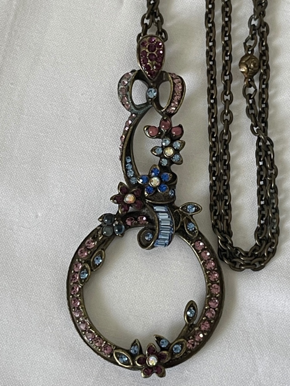 Large Sweet Romance Rhinestone Floral Magnifying Glass Necklace